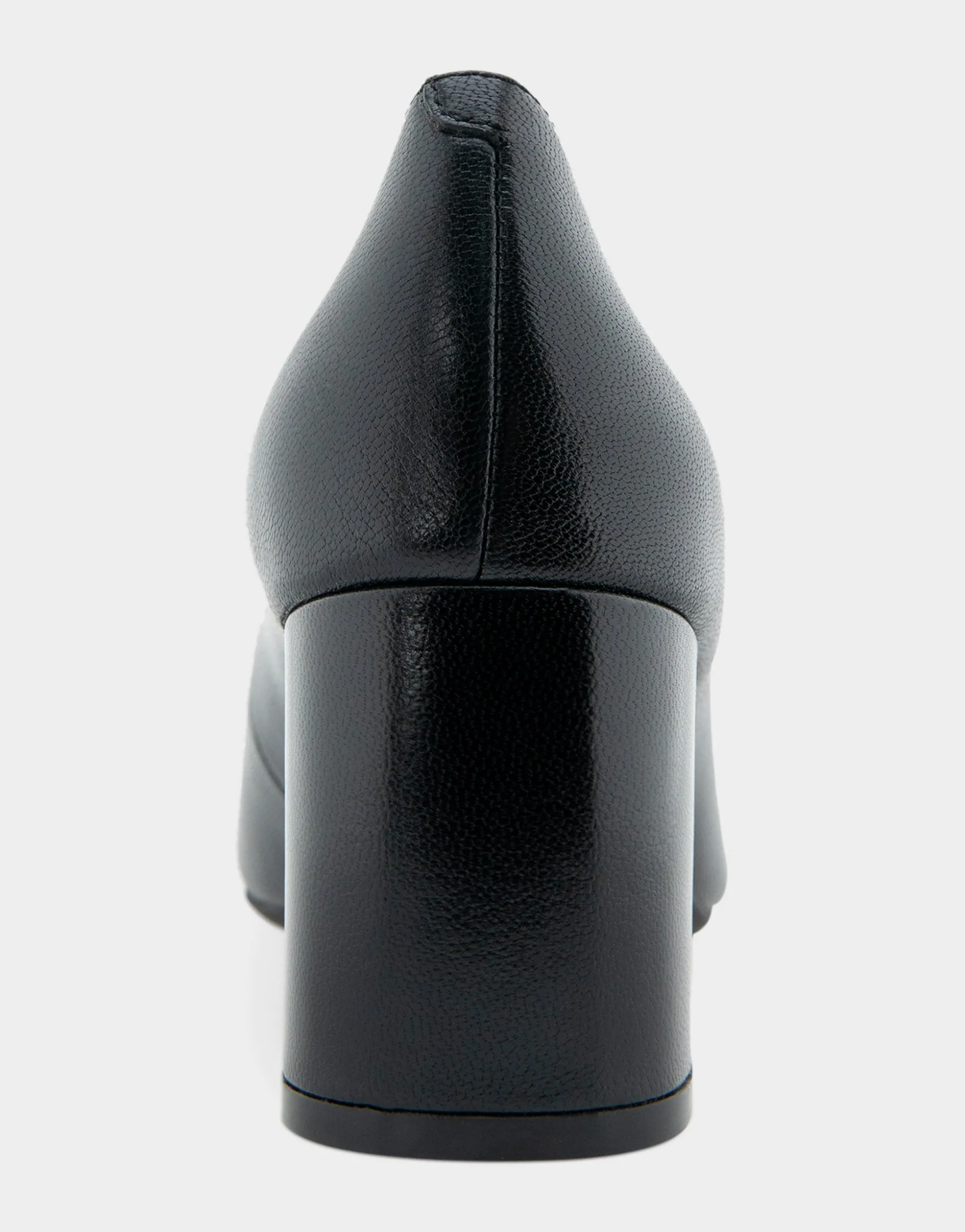 Comfortable Women's Mid-heel Pump in Black Leather