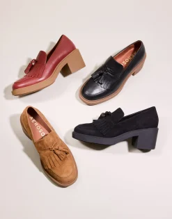 Comfortable Women's Tasseled Platform Loafer in Black Leather Leather