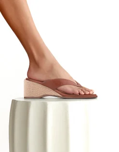 Comfortable Women's Wedge Thong Sandal in Gingerbread Faux Leather